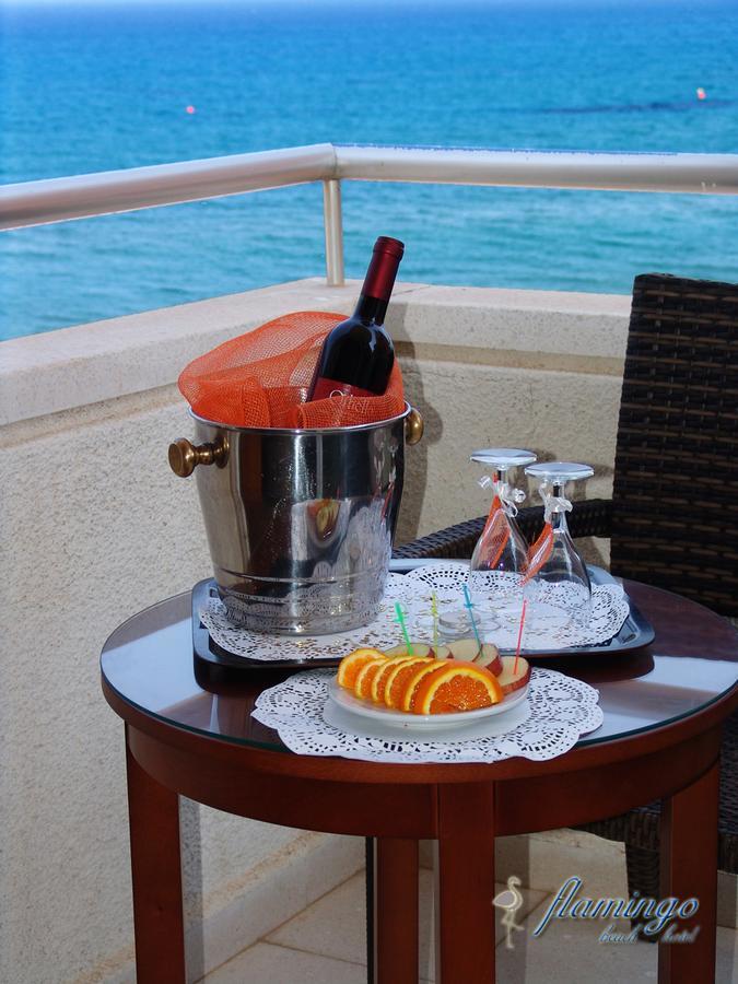 Mackenzie Beach Hotel Larnaca Extérieur photo