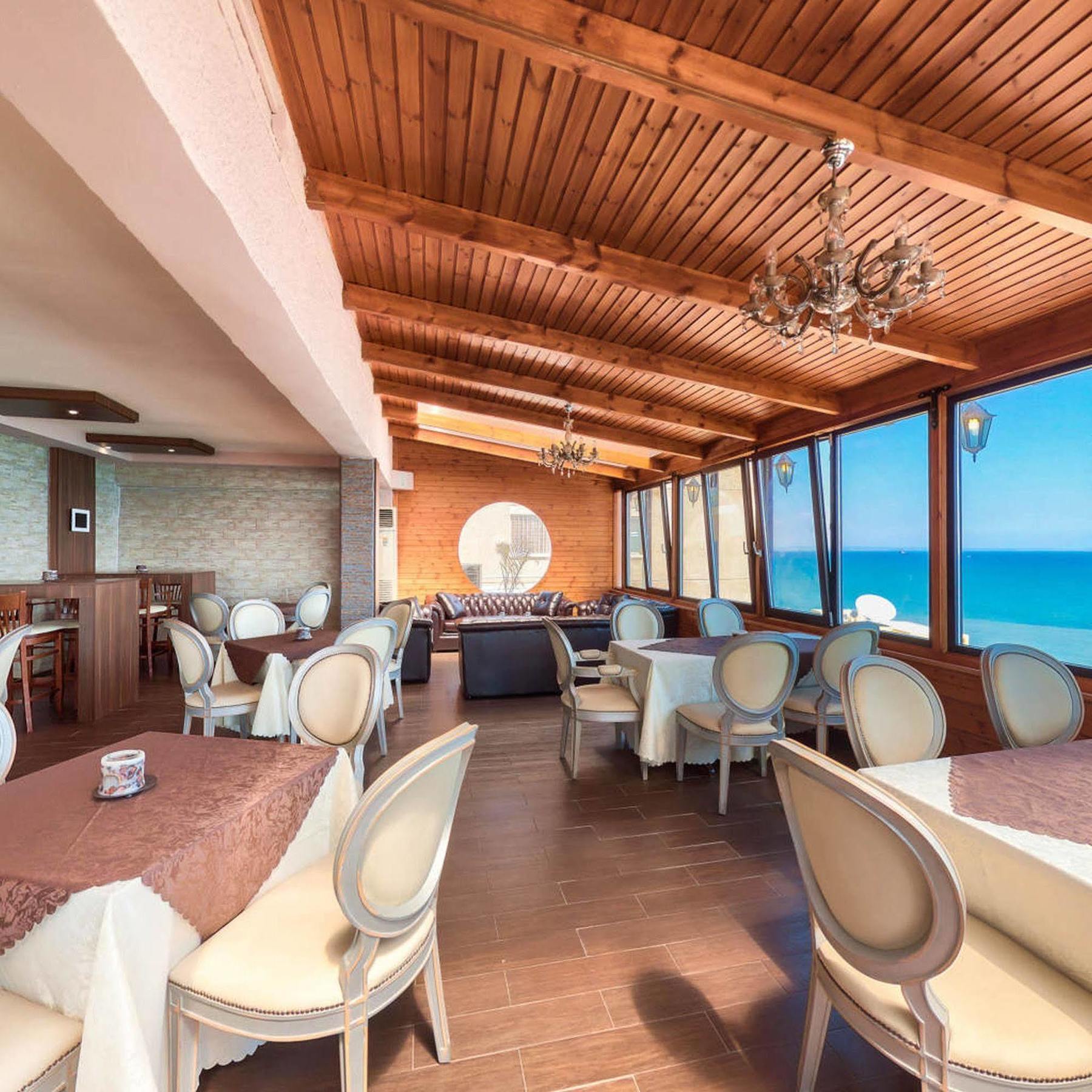Mackenzie Beach Hotel Larnaca Extérieur photo