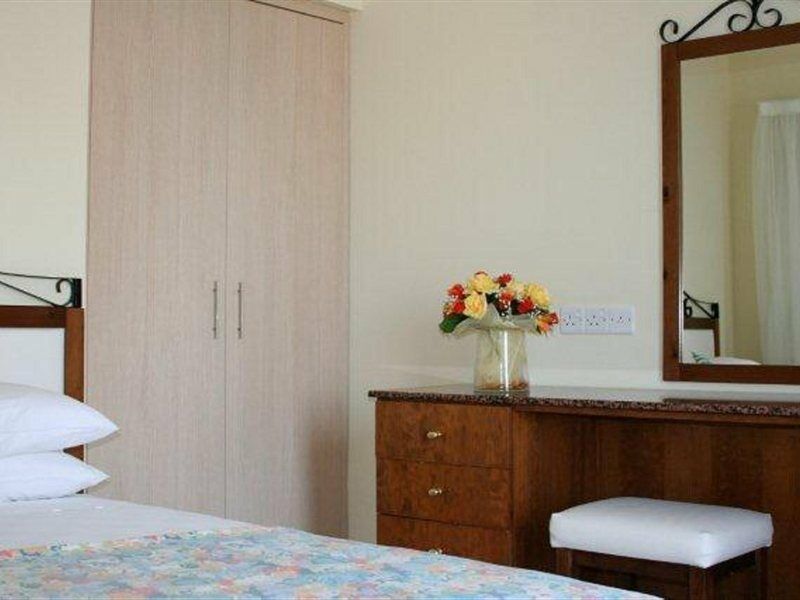Mackenzie Beach Hotel Larnaca Chambre photo